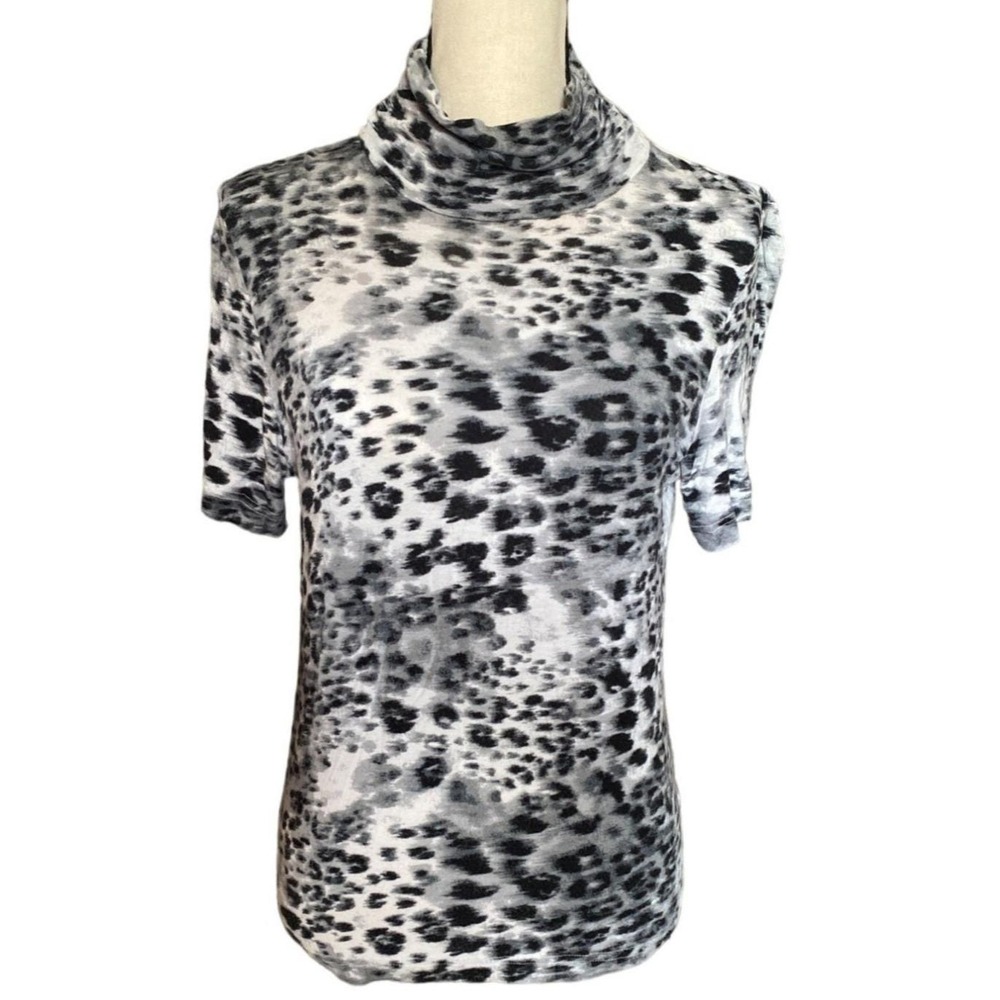 Joseph A. white leopard cheetah‎ animal print turtle neck t-Shirt women size SP